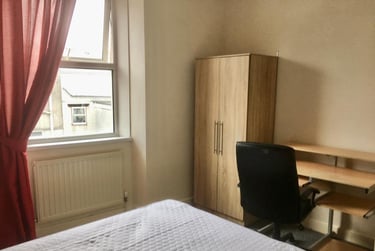 4 bed flat, Clifton Place, Greenbank, Plymouth, PL48HX - Image 8
